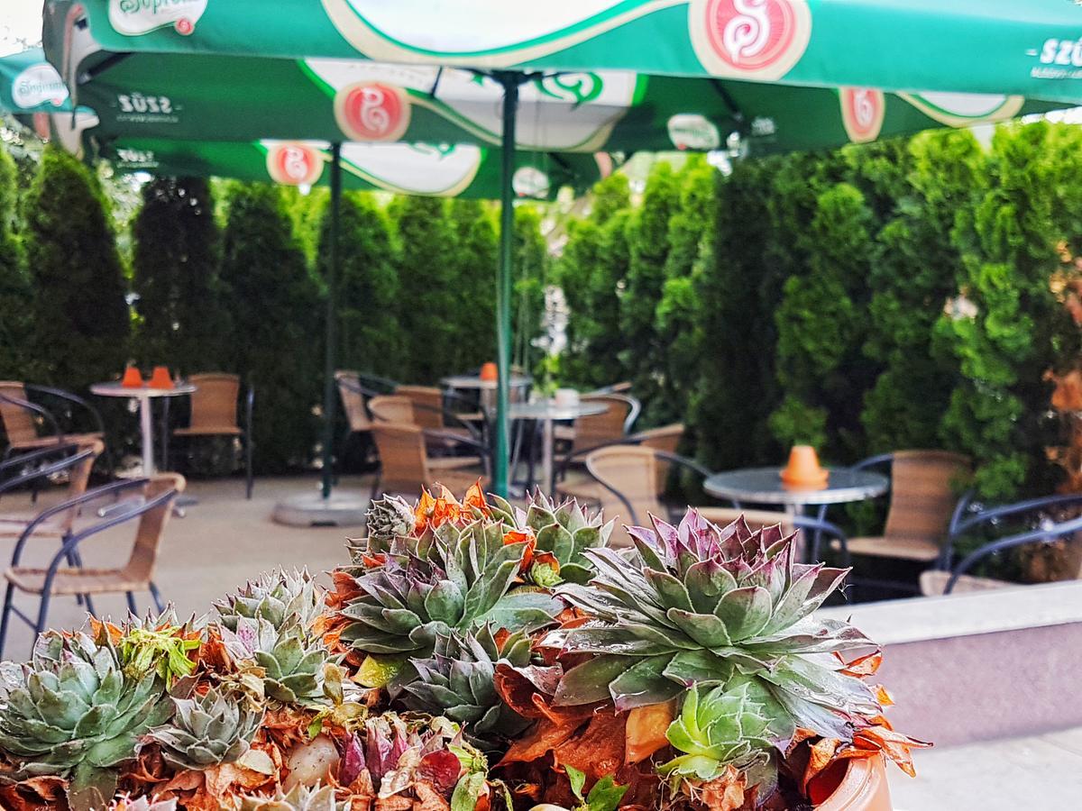 Hotel Pest Inn Budapest Bagian luar foto